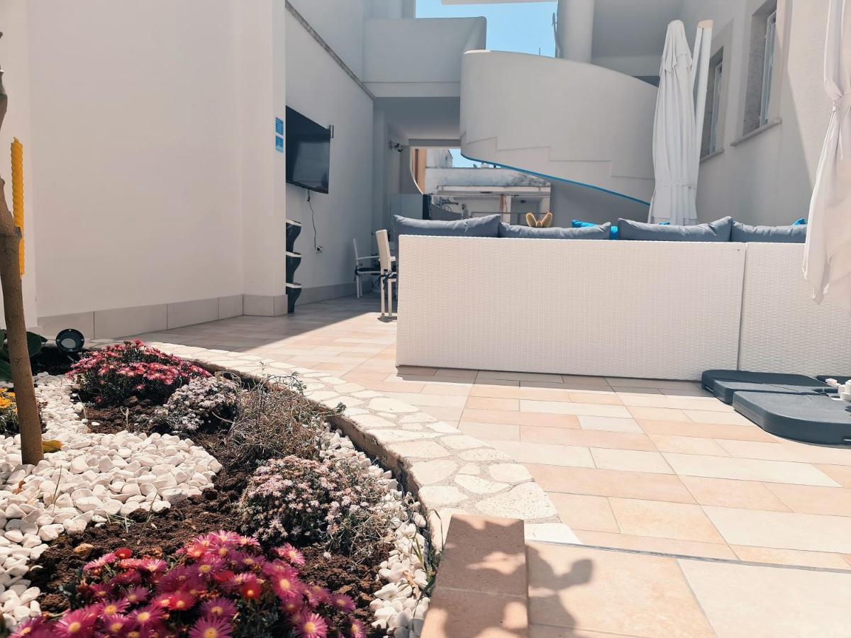 Kalinifta Rooms Apartment 토레 라필로 외부 사진