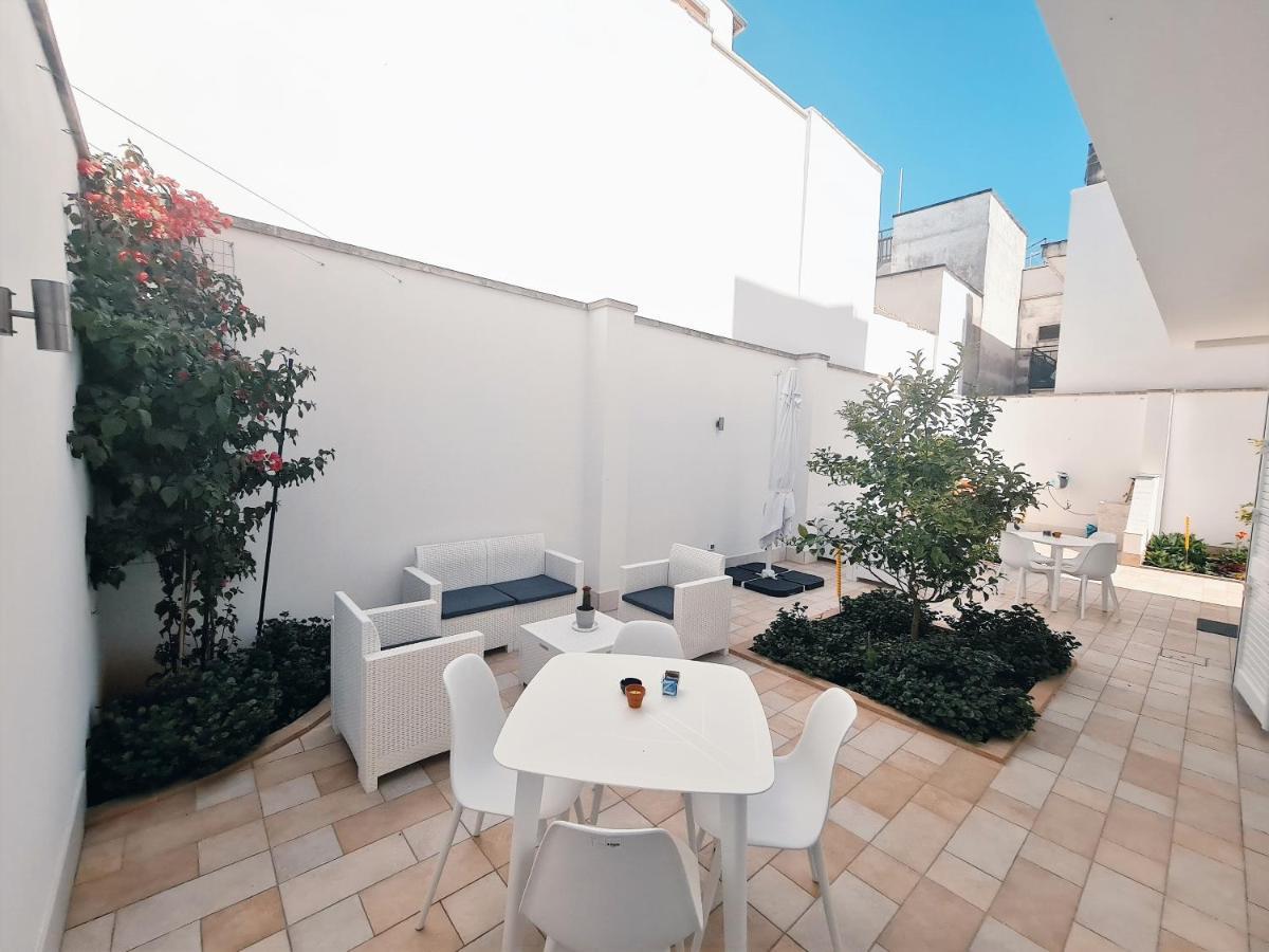 Kalinifta Rooms Apartment 토레 라필로 외부 사진