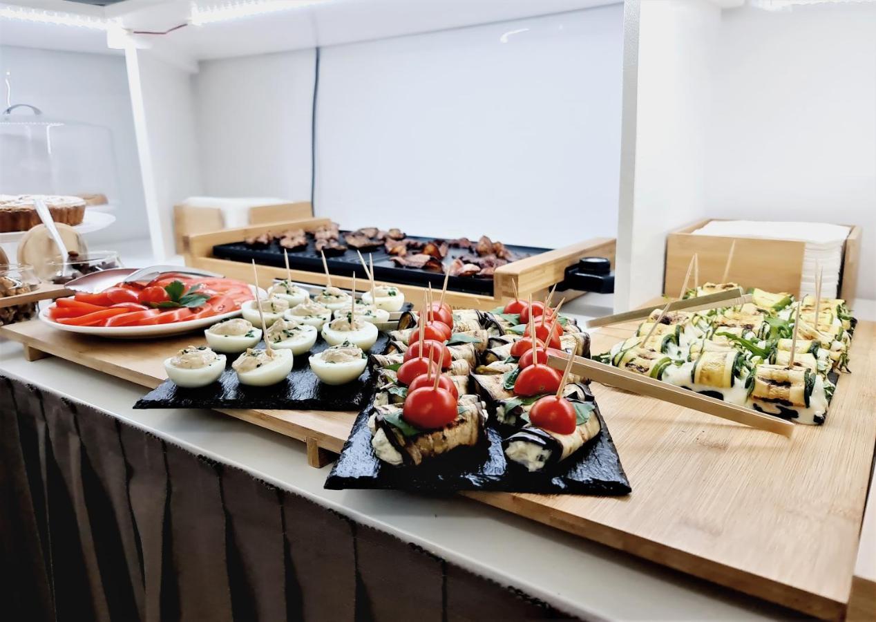 Kalinifta Rooms Apartment 토레 라필로 외부 사진