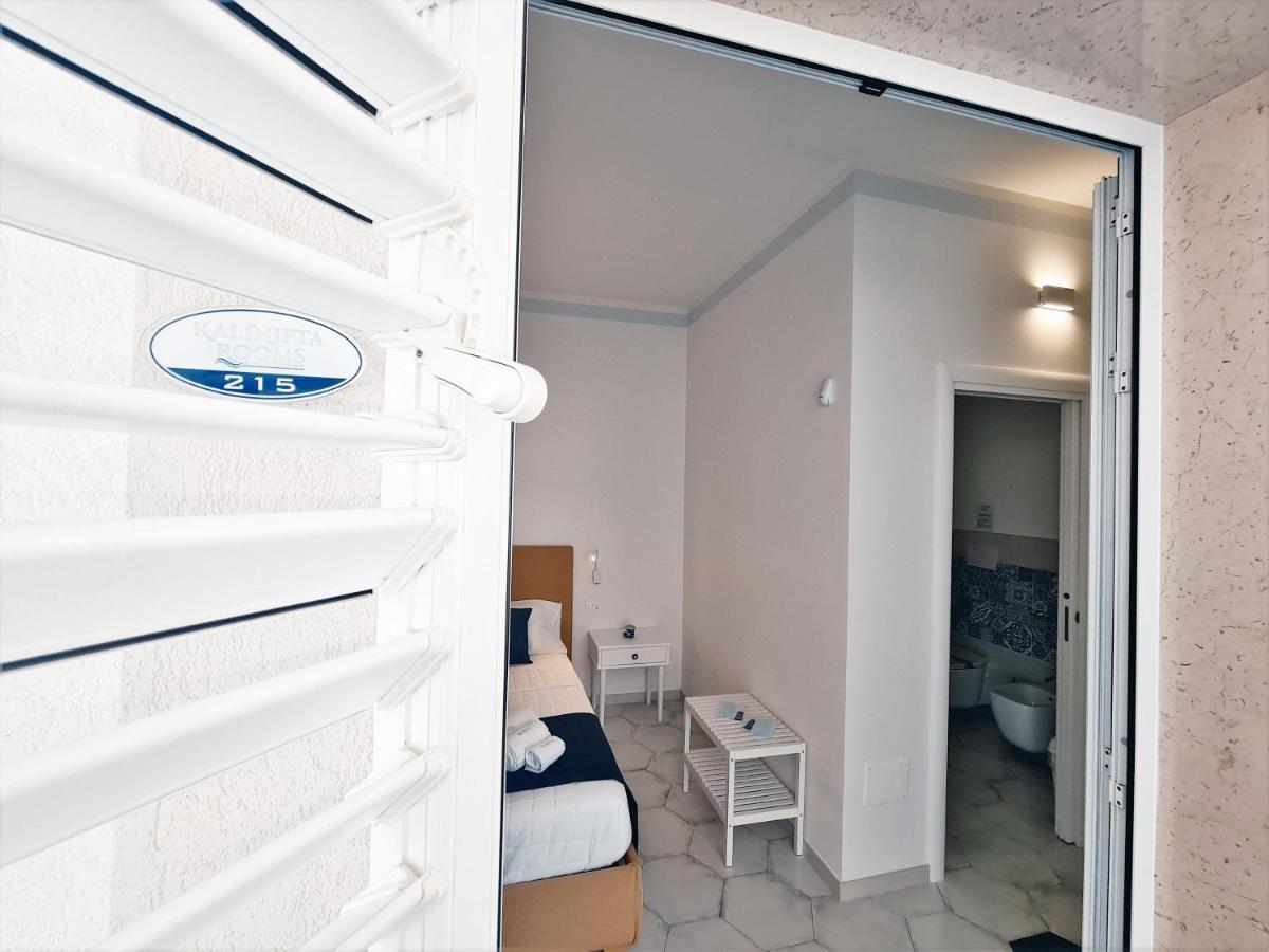Kalinifta Rooms Apartment 토레 라필로 외부 사진